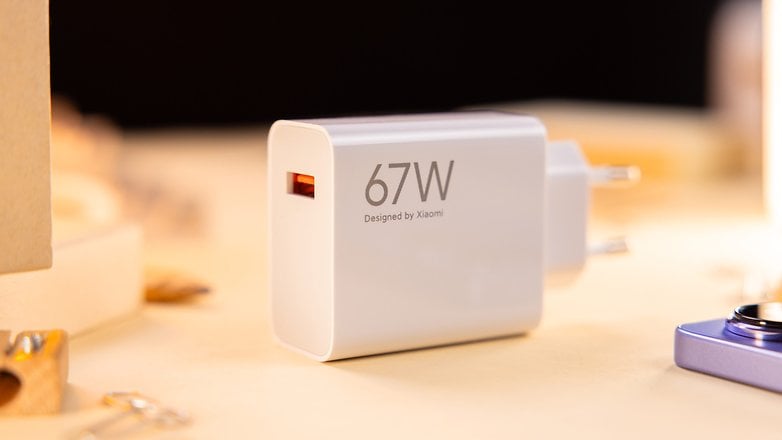 Redmi Note 13 Pro 4G's charger picture