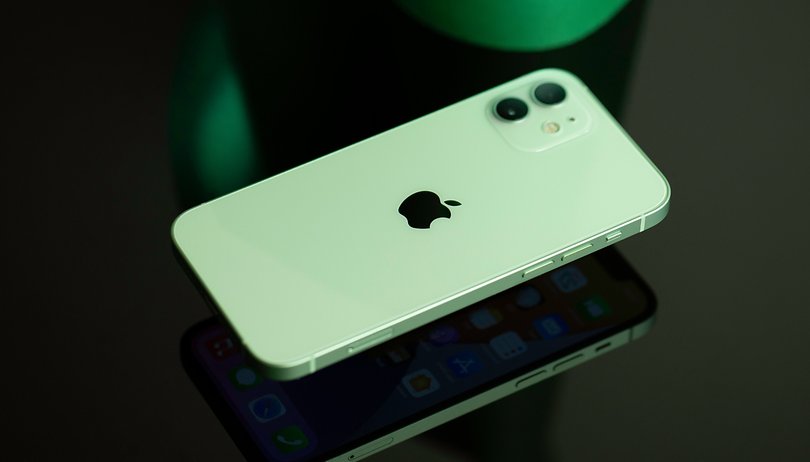 NextPit iPhone 12 zöld