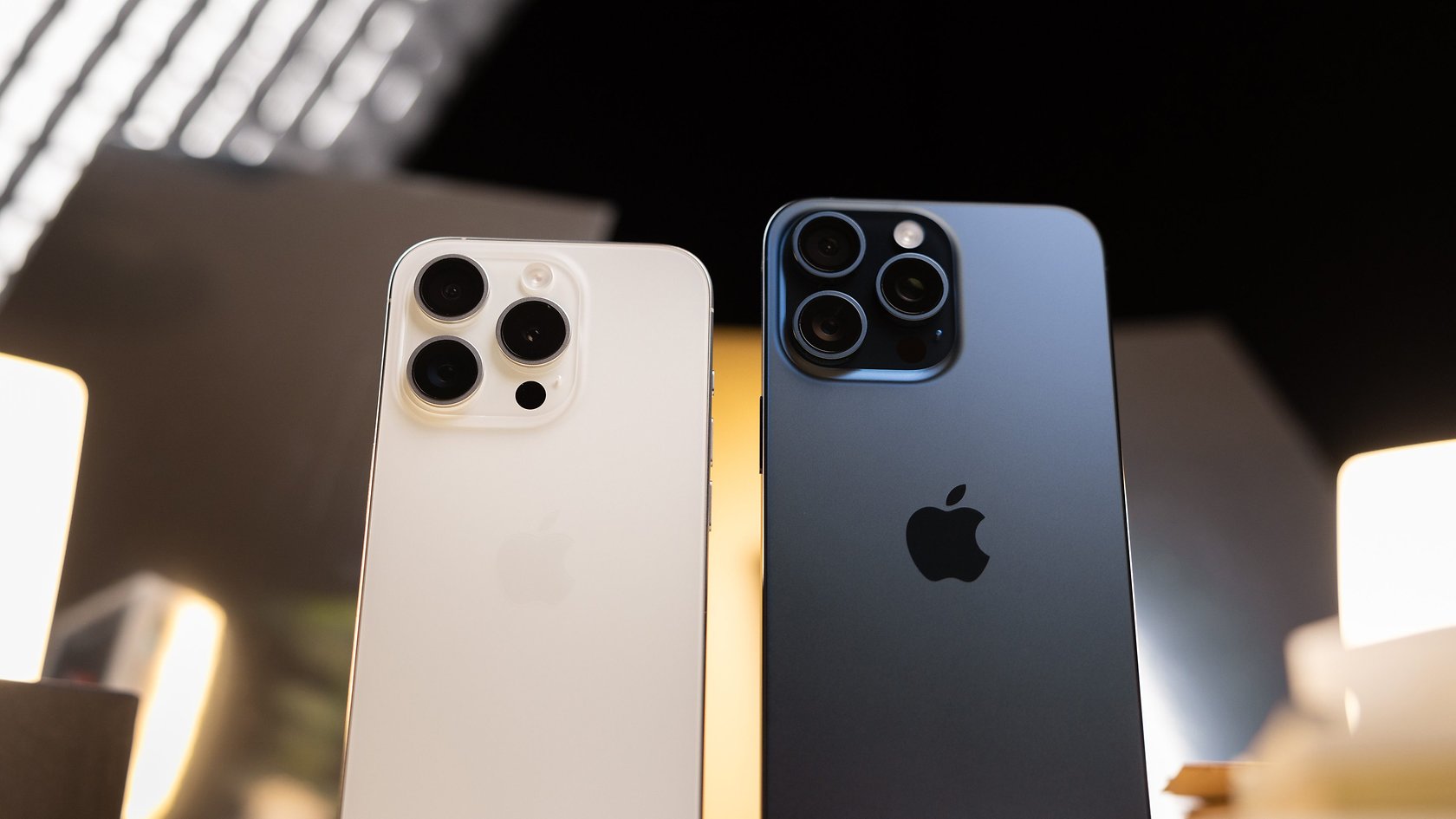 canon camera vs iphone 15 pro max