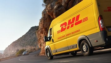 Ein Symbolbild, das einen DHL-Truck zeigt.