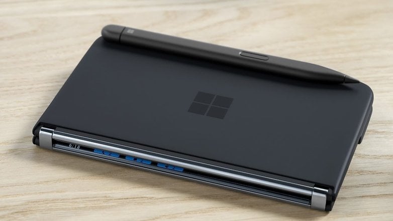 Microsoft Surface DUo 2 3