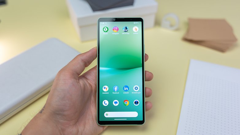 Xperia 10 V Lightweight & large battery, Smartphones