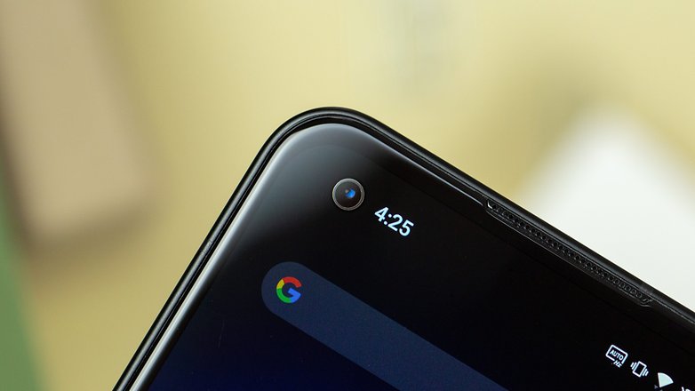 Asus Zenfone 9 Punch-Hole