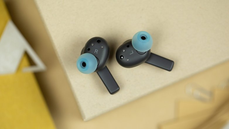 Die Earbuds der B&O Beoplay EX