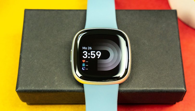 A Fitbit Versa 4 áttekintése a NextPit 5-ről