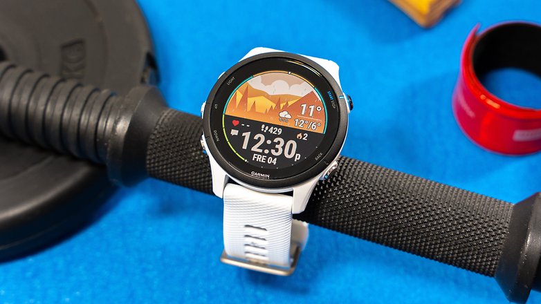 Garmin Forerunner 255 Music Display.