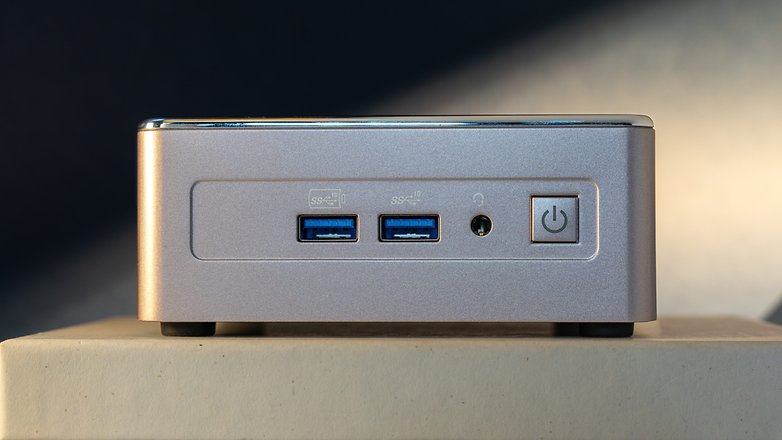 Geekom A5 front USB-A ports, headphone jack and power button