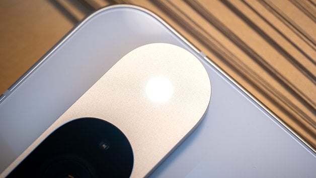 Google Pixel 9 Blitz auf der Rückseite