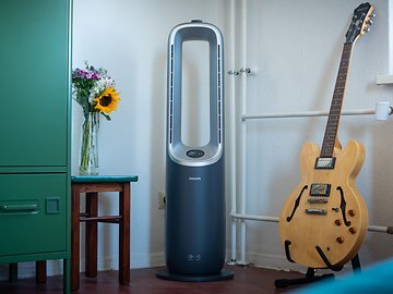 Reinigt nicht nur, sondern heizt auch: Philips Air Performer AMF870 im Test
