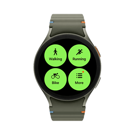 Samsung Galaxy Watch 7 zeigt Aktivitätsoptionen: Gehen, Laufen, Radfahren, Mehr.