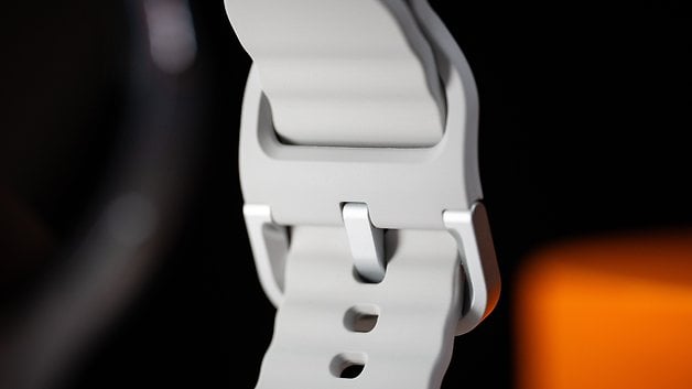 Close-up of the strap and buckle of a Samsung Galaxy Watch 7.