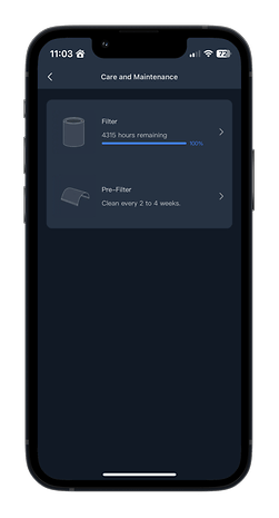 Mobile-App-Bildschirm zeigt den Filterstatus: 4315 Stunden verbleibend und Anweisungen zur Reinigung des Vorfilters.