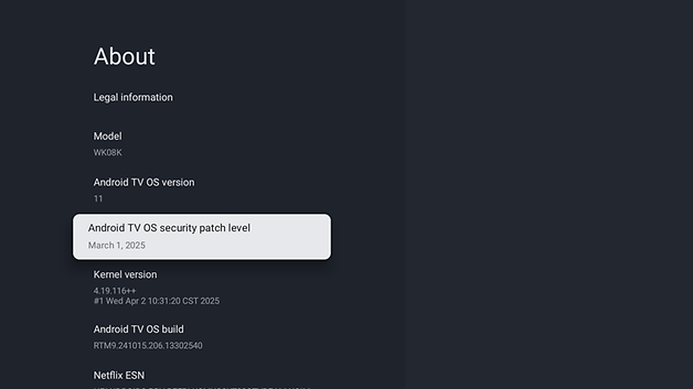 Über Bildschirm mit Modell WK08K, Android TV OS-Version 11 und Sicherheitsupdate vom 1. März 2025.