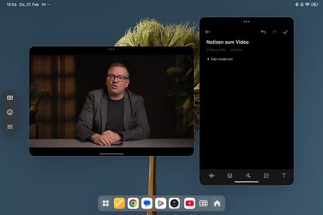 A Xiaomi Pad 7 shows a video of a presenter with notes next to it.