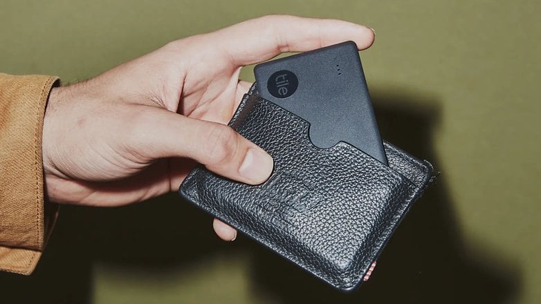 Tile slim tracker inside a wallet