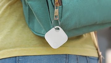 Smarter Tracker am Reißverschluss einer Tasche