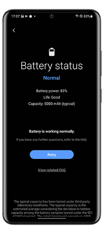 Écran de statut de batterie montrant 83 % de puissance, bonne durée de vie, capacité de 5000 mAh et message normal.