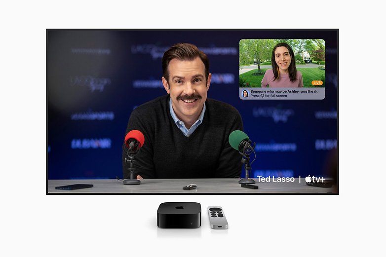 Apple TV 4K vor einem Fernseher