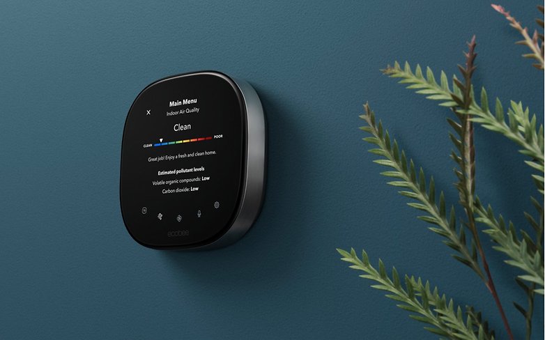 Ecobee Smart Termostat som viser luftkvalitetsinformasjon