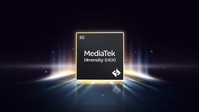 Logo MediaTek Dimensity 8400 avec symbole 5G, sur fond sombre avec effets de lumière.