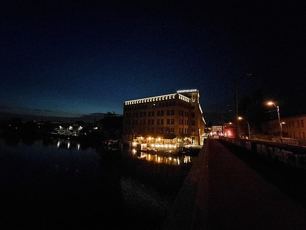 Samsung Galaxy XCover 7 Pro: Ultra-wide-angle camera (0.5x) - Night mode on