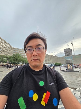 Samsung Galaxy Z fold 7: Ultra-wide angle selfie