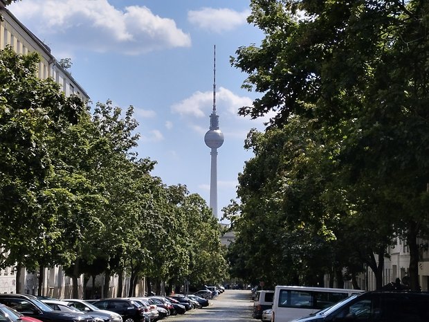 HMD Skyline: Teleobjektivkamera (4-facher digitaler Zoom)