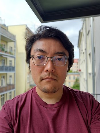 HMD Skyline: Ultra-wide angle selfie - Portrait mode on