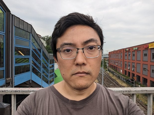 Google Pixel Fold: Selfie avec l'objectif selfie interne