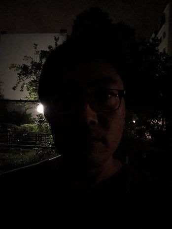 Google Pixel Fold: External selfie camera - Night mode off