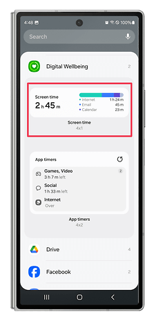 One UI screenshots showing how to display a screen time widget.