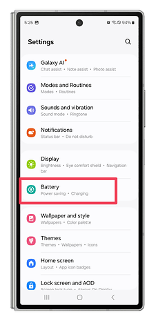 One UI screenshots showing how to change background app settings.