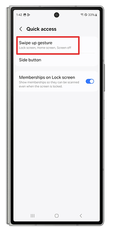 One UI screenshots showing how to hide shortcuts to the Wallet app.