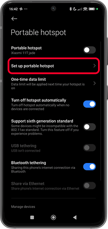 Screenshots showing how to activate a Wi-Fi hotspot on Android