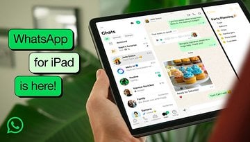 Anúncio do lançamento do WhatsApp para iPad em uma tela de tablet com interface de chat.