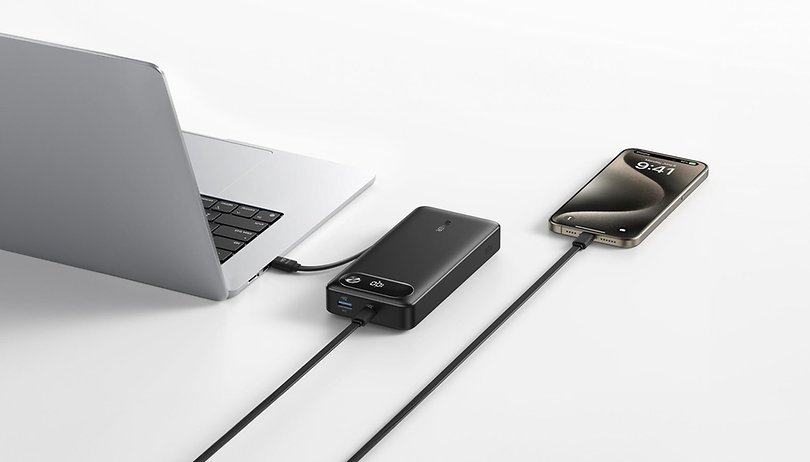 Günstiger als ein Friseurbesuch: Amazon haut Mega-Powerbank zum Sparpreis raus Anker Powerbank 20000 mah with macbook iphone
