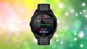 Garmin Forerunner 165-Uhr zeigt einen Bildschirm im Laufmodus mit Statistiken und einem lebhaften Hintergrund.