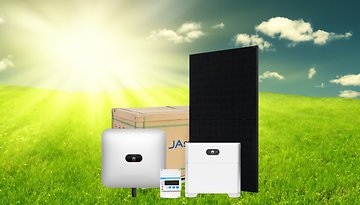 Huawei Solaranlage mit JaSolar-Panels auf einer Wiese