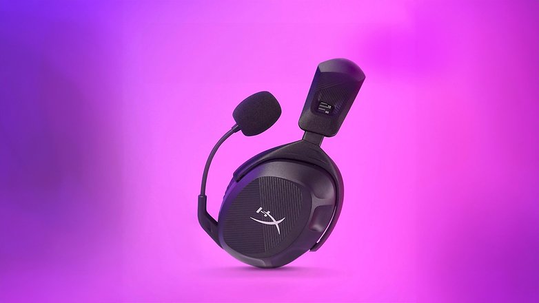 Kabelloses HyperX Cloud Stinger 2 Gaming-Headset mit abnehmbarem Mikrofon. Kabelloses HyperX Cloud Stinger 2 Gaming-Headset mit abnehmbarem Mikrofon.