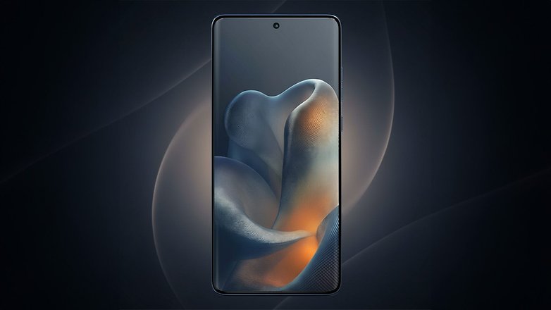 Motorola Edge 60 Smartphone auf dunklem Hintergrund angezeigt.