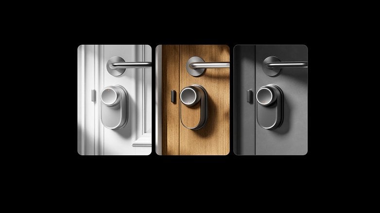 Drei SwitchBot-Smartlocks, die an verschiedenen Türstilen gezeigt werden: weiß, Holz und schwarz.