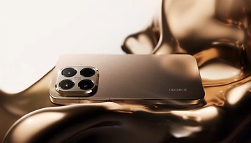 Xiaomi 15T Pro Smartphone auf einer glatten, goldenen Oberfläche.