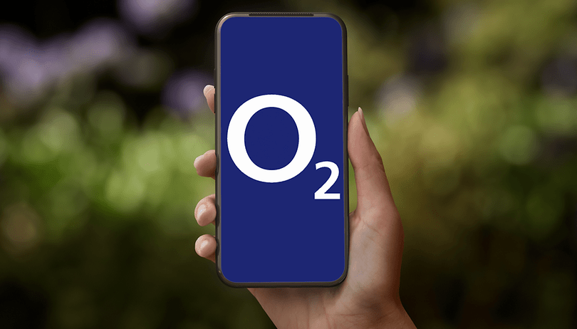 o2 logo on smartphone