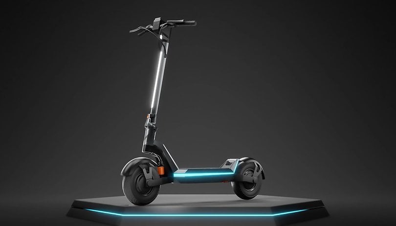 Apollo Pro ialah e-skuter hiper dengan kelajuan tertinggi 70 km/j dengan harga $3600