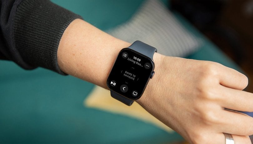 Apple Watch SE as remote control