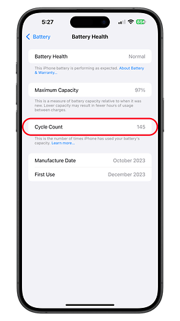 Der iPhone-Batteriezustand zeigt 97 % maximale Kapazität und 145 Zyklen an.