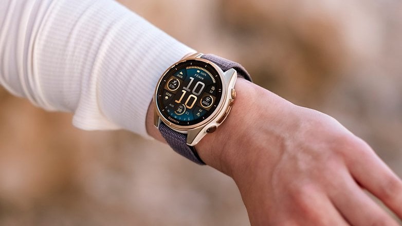 La Garmin Fenix 8 Amoled en couleur or