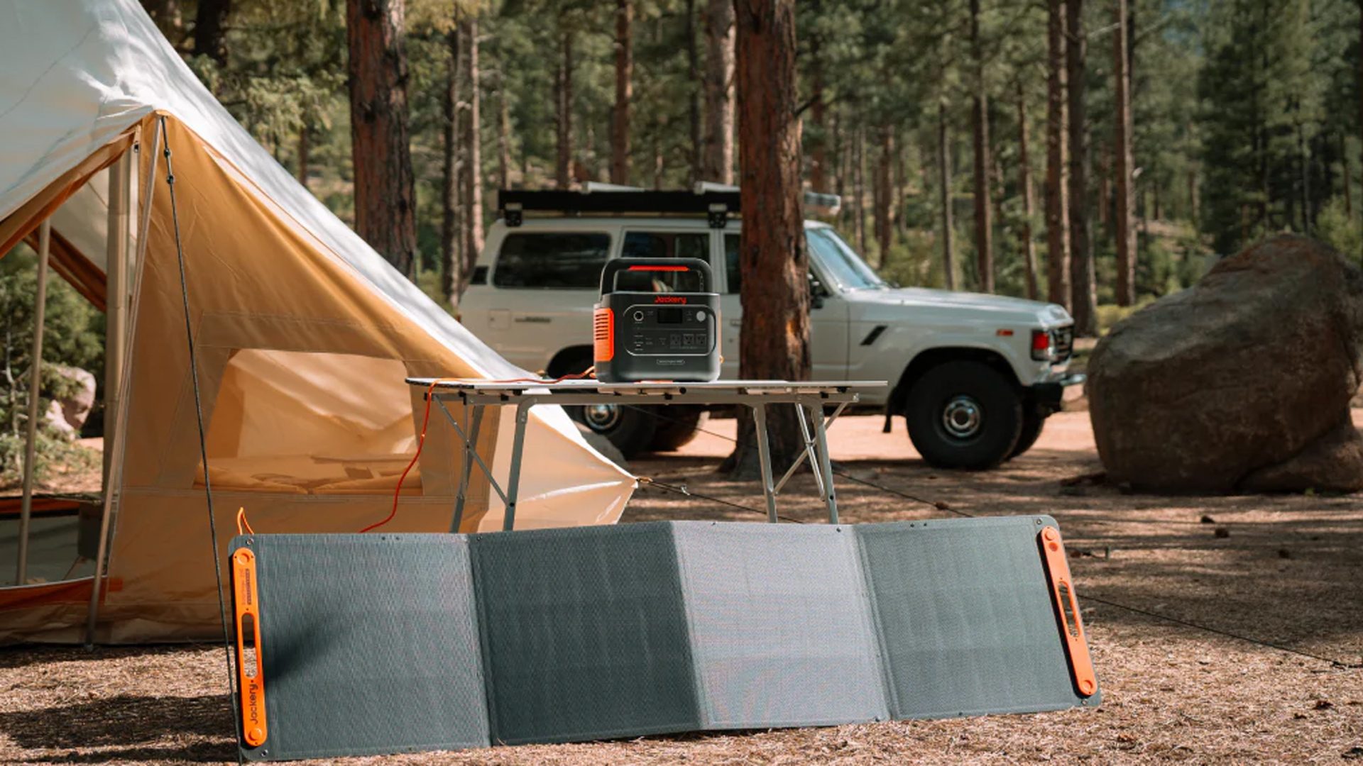 Jackery’s Upgraded Explorer 1000 V2 Solar Generator is 28% Off