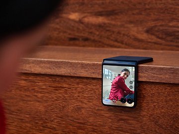 Motorola Razr 2024 is Cheaper Than Ever at 36% Off