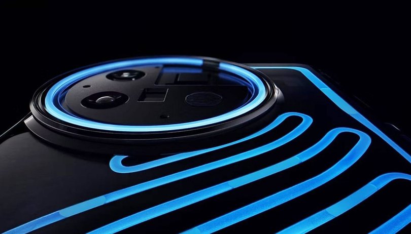 OnePlus 11 concept blue light strips